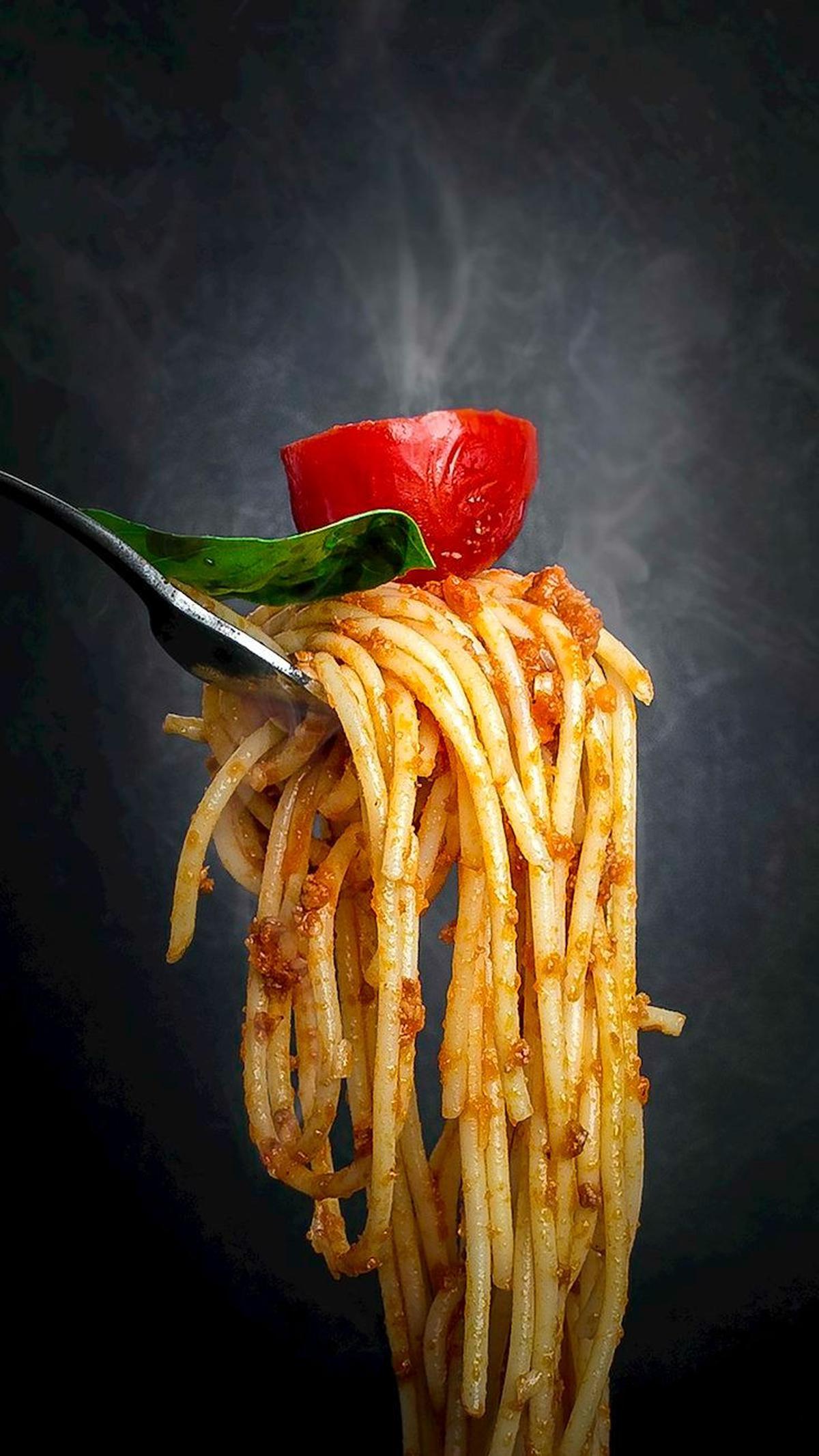 25. "Ask not what you can do for your country. Ask what’s for lunch." -Orson Welles<br>(Jangan tanya apa yang bisa kamu lakukan untuk negaramu. Tanyakan apa makan siangnya)<br>