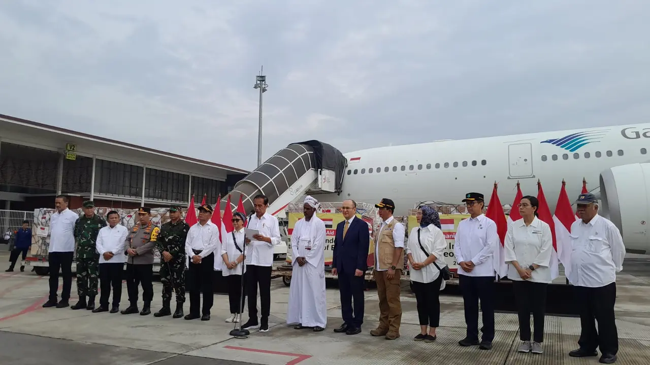 Jokowi melepas bantuan ke Palestina