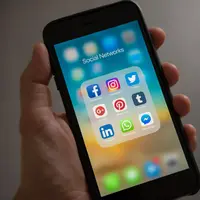 Simak beberapa cara cerdas bermain sosial media. (pexels.com/Tracy Le Blanc)