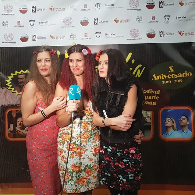 7 Potret Terbaru Las Ketchup, Penyanyi Asereje yang Terkenal Tahun 2000-an