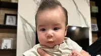 Potret Baby Elhanan yang bikin gemas (Instagram/sammysimorangkir)