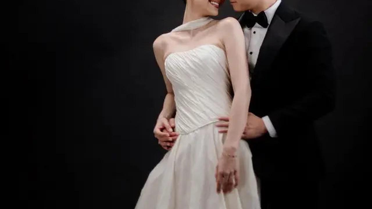 Jelang Pernikahan, Ini Potret Prewedding Al Ghazali dan Alyssa dengan Tuxedo Hitam serta Gaun Putih yang Elegan