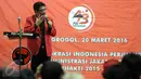 Djarot Syaiful Hidayat memberikan pembekalan saat acara pengukuhan pengurus ranting PDIP se Jakarta Barat, Minggu (20/3/2016). Acara tersebut juga menjadi rapat konsolidasi guna menyerap aspirasi kader PDIP (Liputan6.com/Helmi Afandi)
