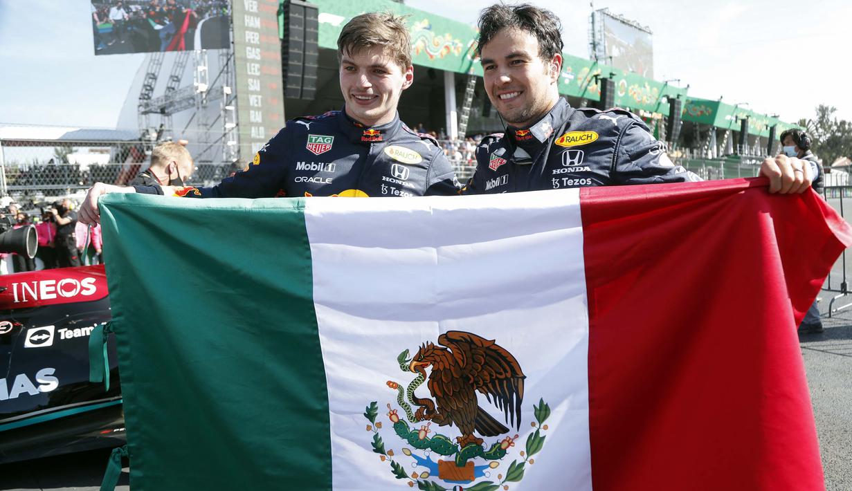 Sejak itu posisi Verstappen sebagai pemimpin balapan nyaris tidak tergoyahkan. Kemenangan pada F1 GP Meksiko musim ini mengukuhkan Verstappen sebagai 'Raja' GP Meksiko. (AFP/Pool/Francisco Guasco)