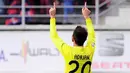 Ekspresi pemain Villarreal, Adrian Lopez, setelah mencetak gol ke gawang Eibar dalam laga La Liga Spanyol di Stadion Ipurua, Eibar, (3/4/2016). (AFP/Ander Gillenea)