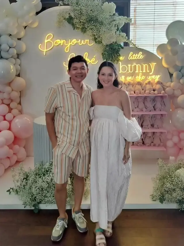 [Fimela] Julie Estelle Baby Shower