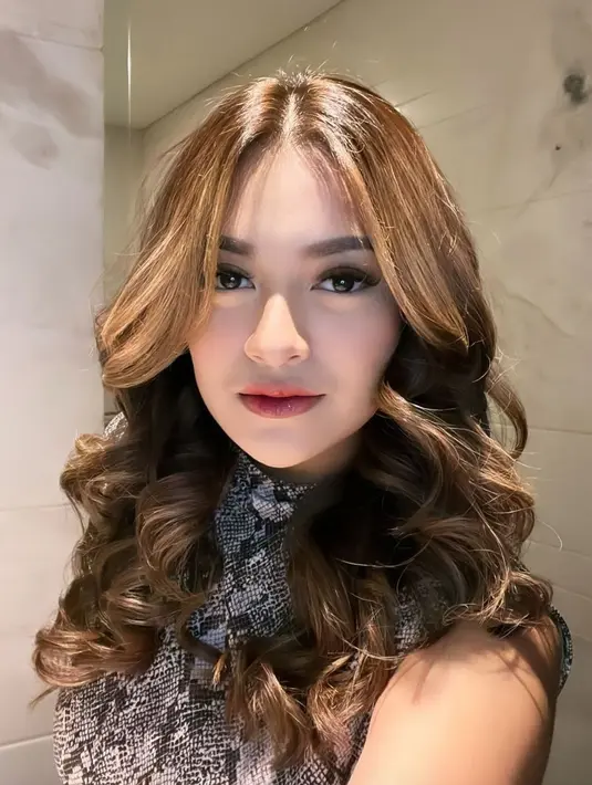 <p>[Instagram/nathalieholscher]</p>