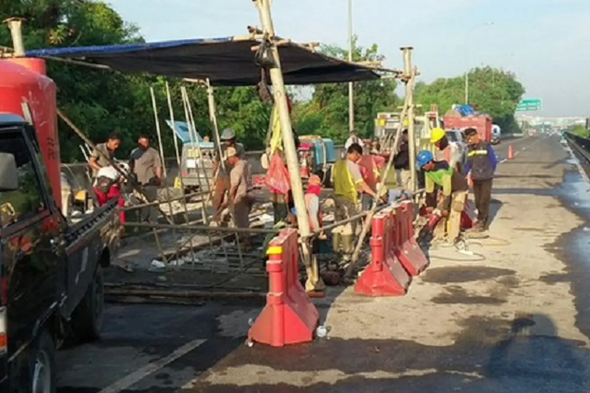 20160114-Tol Sedyatmo ke Bandara Soetta-Masih Perbaikan-Jakarta