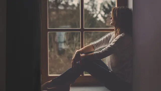 Bertahun-tahun Menjalin Hubungan Lalu Putus di Tengah Jalan, Ini 5 Cara Bangkit dari Keterpurukan