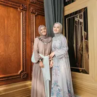 Potret Dinda Hauw Bersama Bunda[instagram/dindahw]