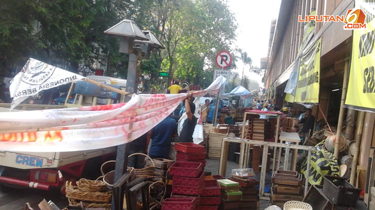 cikini-bongkar-130822-b.jpg