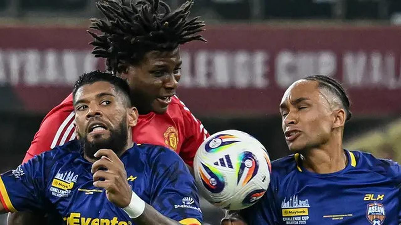 MU Kalah 0-1 dari ASEAN All Stars, Bintang Timnas Myanmar Bobol Gawang Setan Merah