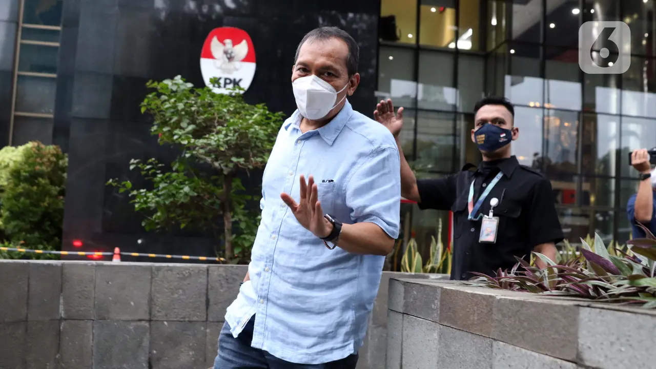 FOTO: Dua Mantan Pimpinan KPK Sambangi Gedung Merah Putih