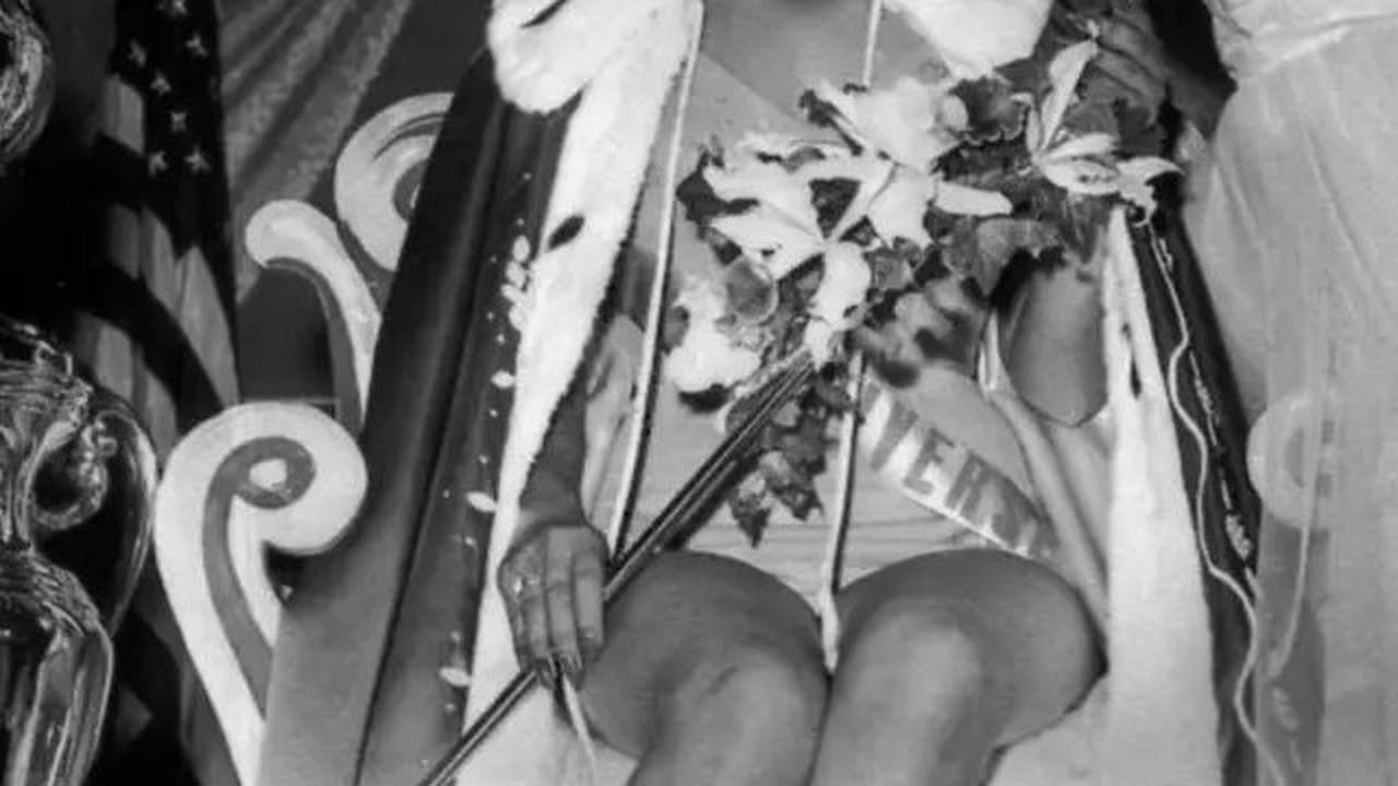 Miss Universe 1959, Akiko Kojima dari Jepang