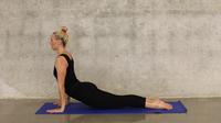 Ilustrasi pose yoga, cobra pose atau bhujangasana. (dok. unsplash/@kateelue)