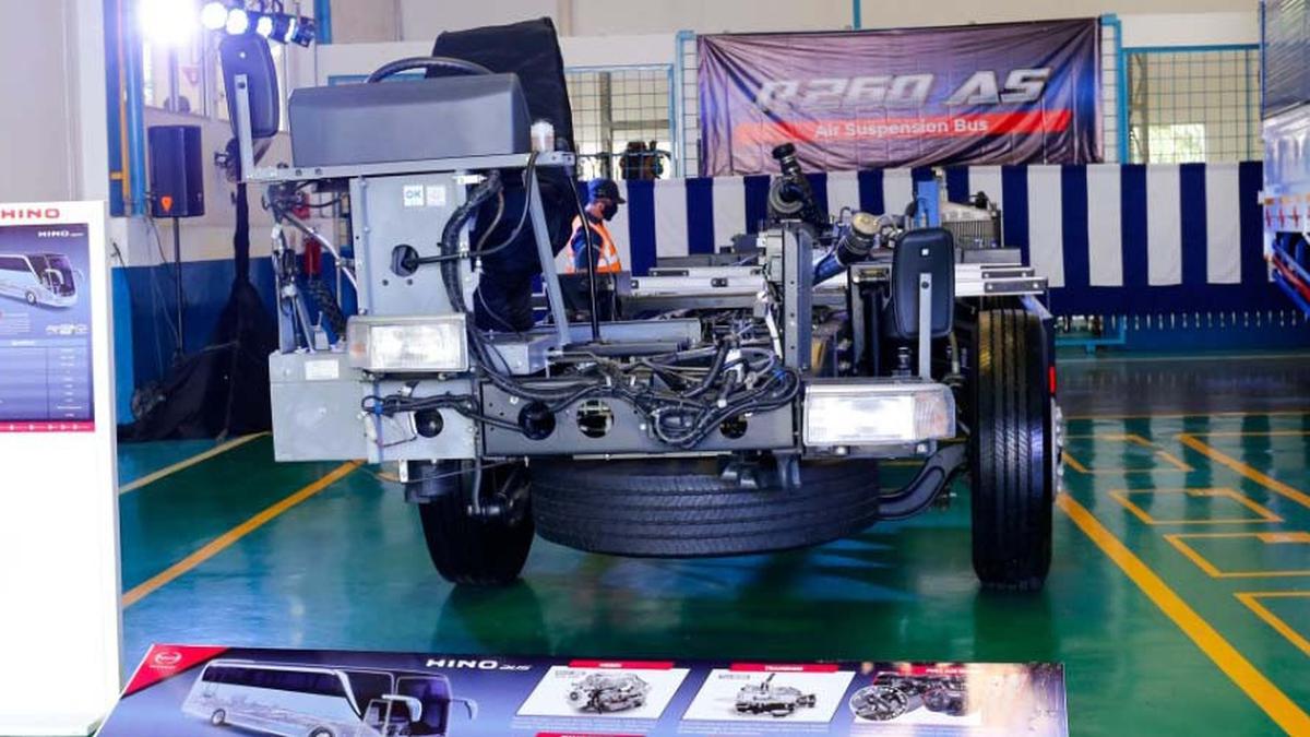 Hino Luncurkan Bus R260 AS, Makin Nyaman dengan Air Suspension Berita