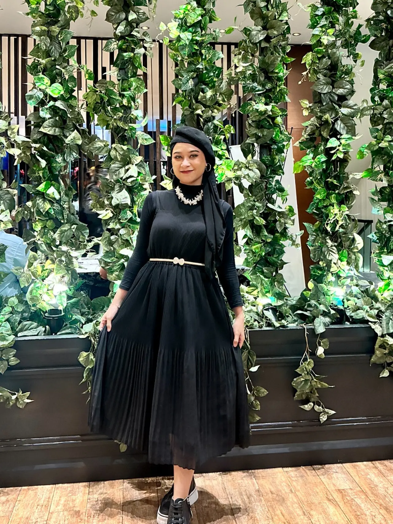 Selebgram Asal Jember Tri Indah Impiyani Bagikan Ide Outfit Of The Day ...