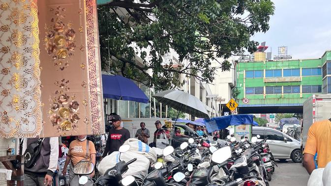 Petugas PPSU Kalisari Kena SP1 Usai Unggah Foto AI Respons Aduan Warga soal Parkir Liar