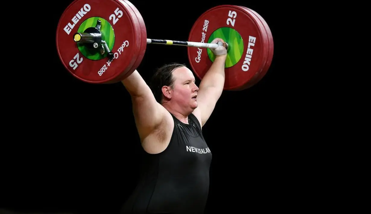 Laurel Hubbard adalah atlet angkat berat. Ia adalah atlet trans pertama yang dipilih untuk mengikuti Olimpiade Tokyo 2020. Foto: Elle.