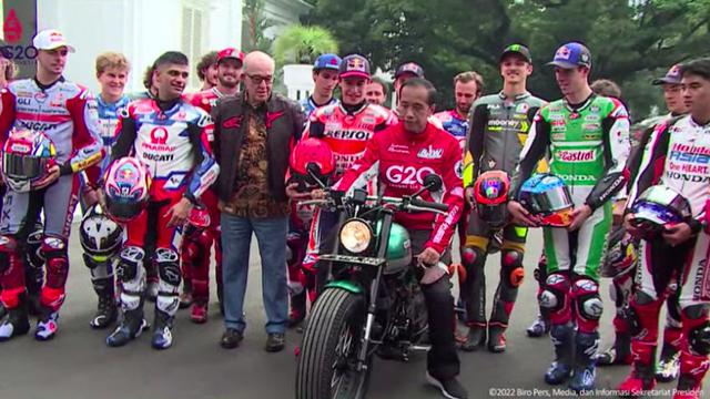 Deretan Potret Keseruan Parade Pembalap MotoGP di Istana Merdeka