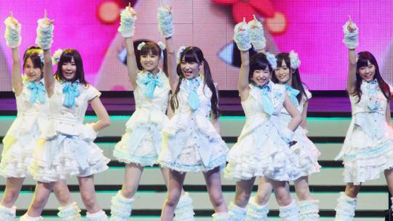 Aksi para personel AKB48