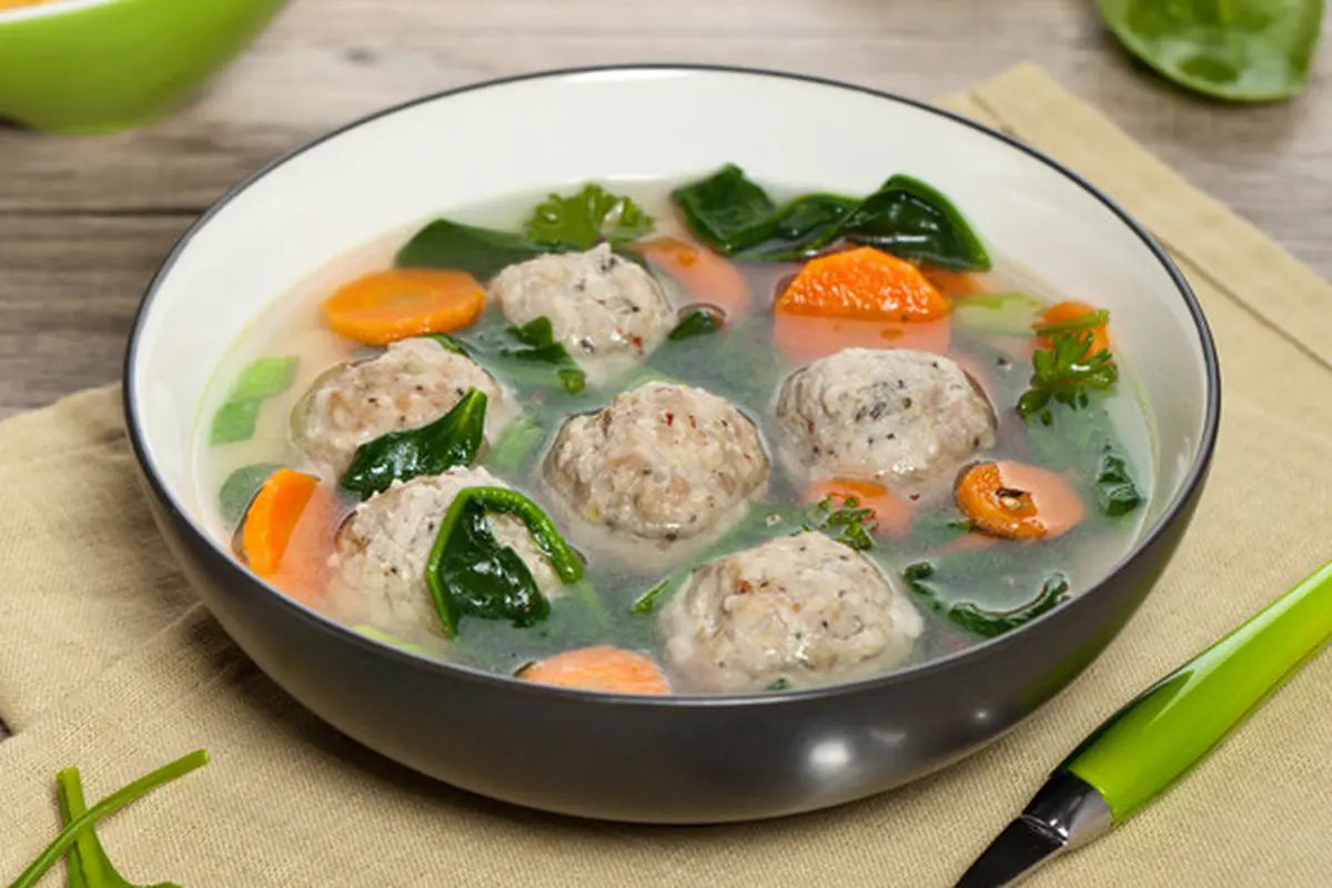 sup bayam bakso
