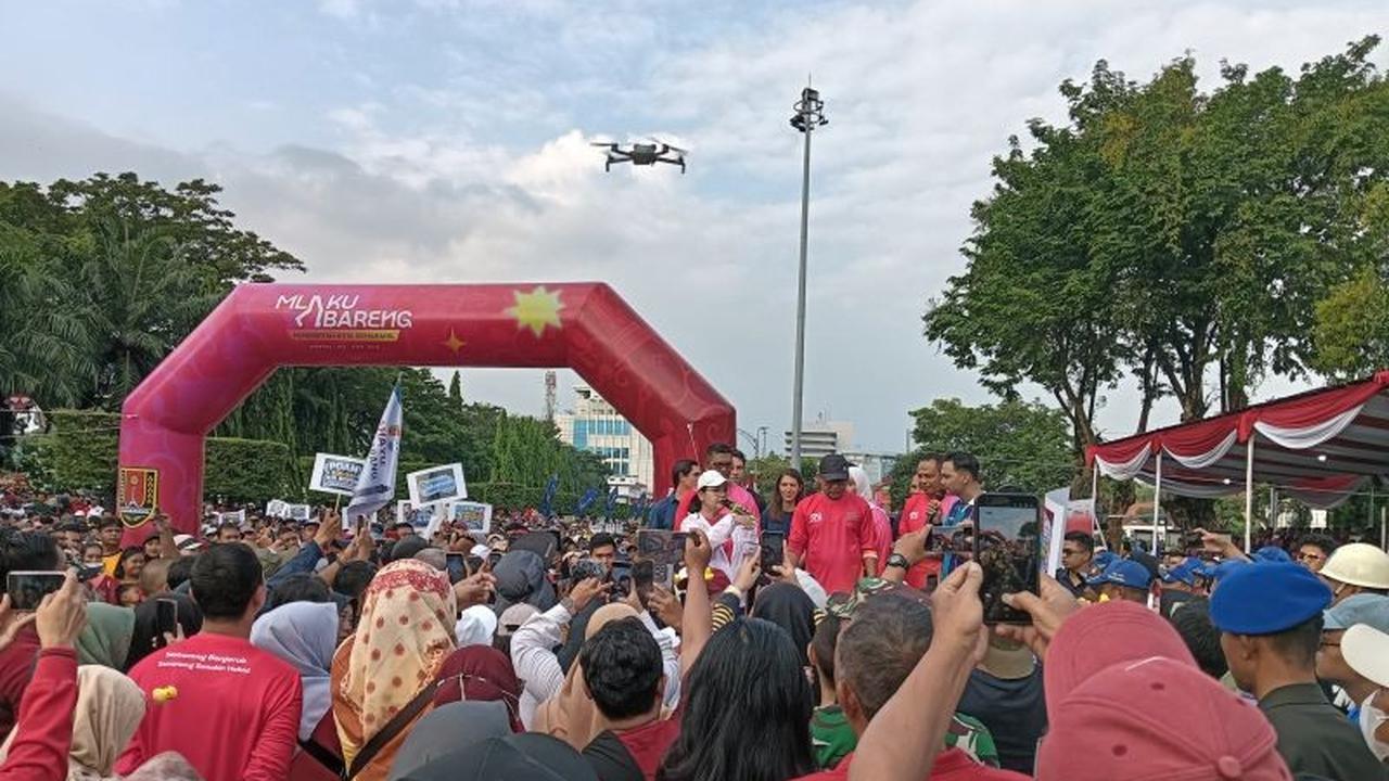 Mlaku Bareng Semarang Tebar Ribuan Kado, Rayakan HUT ke-479 Kota Penuh Semangat