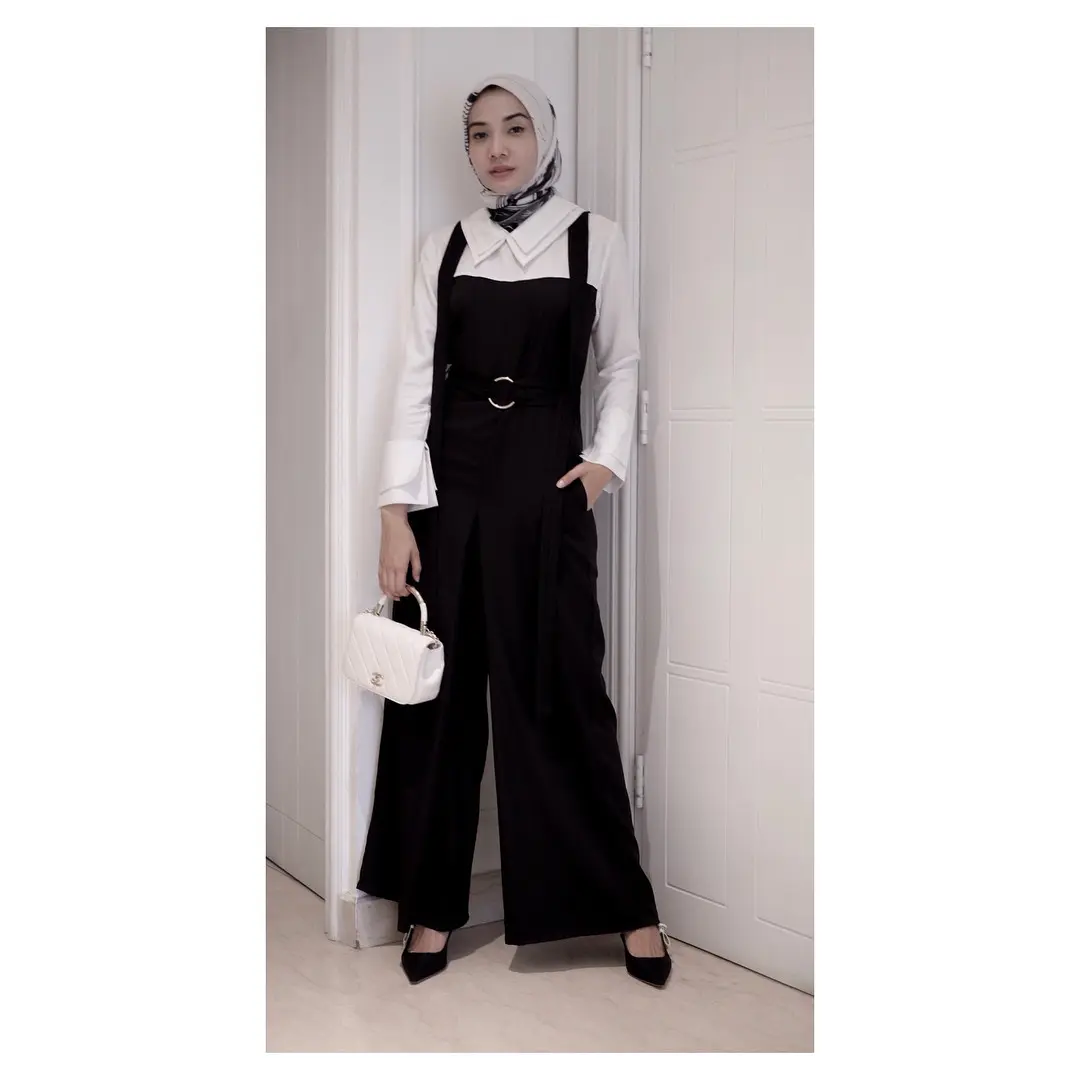 Gaya hijab Zaskia Sungkar bisa untuk dinner. (Sumber foto:zaskiasungkar15/instagram)