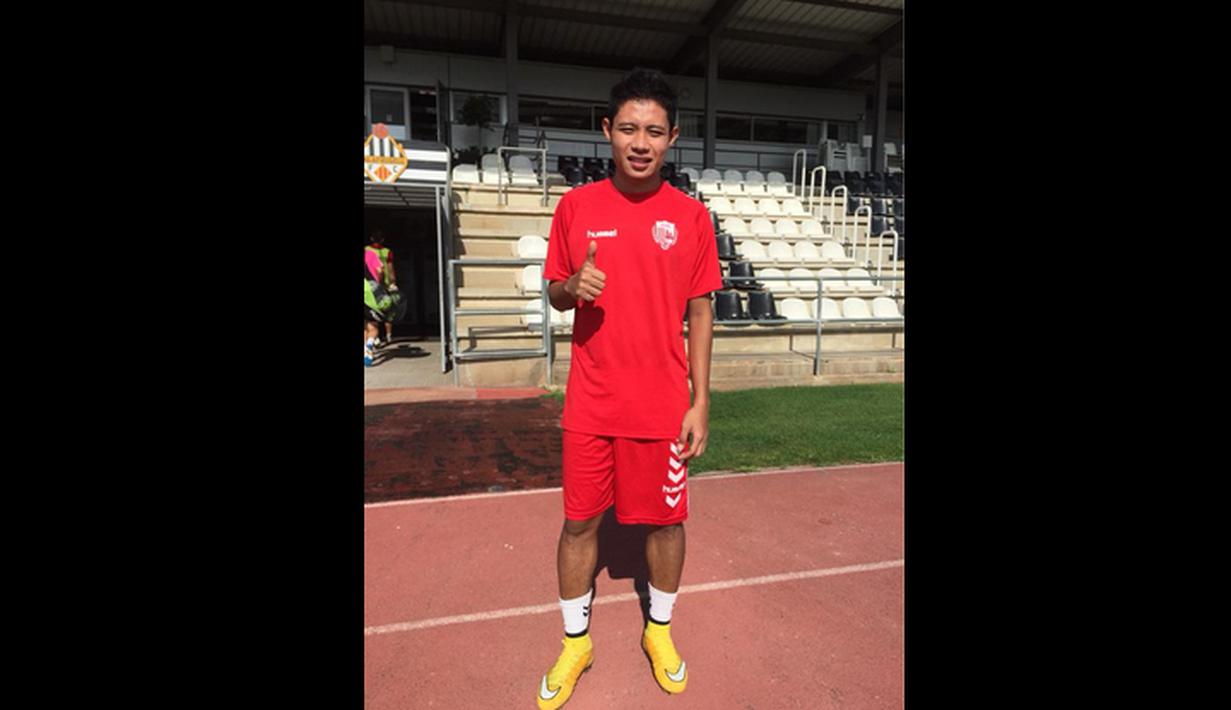 Evan Dimas saat menjalani latihan perdana selama masa trial di UE Llagostera. (UELlagostera.cat)