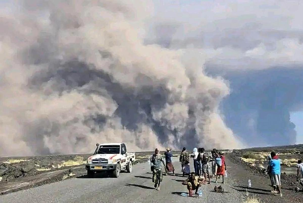 FOTO: Gunung Hayli Gubbi di Ethiopia Meletus untuk Pertama Kalinya dalam 12.000 Tahun