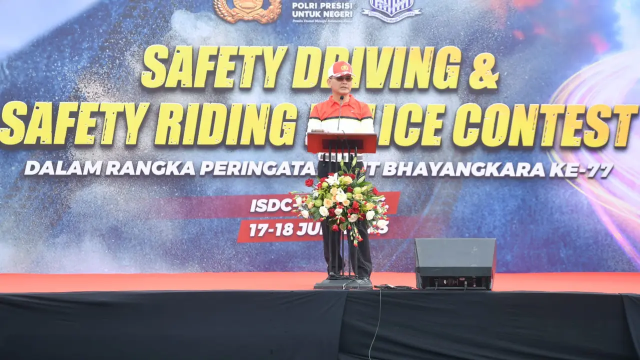 Kepala Korps Lalu Lintas (Kakorlantas) Polri Irjen Pol Firman Shantyabudi membuka kegiatan Safety Driving dan Safety Riding Police Contest dalam rangka peringati Hari Ulang Tahun Bhayangkara ke-77, pada 1 Juli mendatang, di Lapangan ISDC Pusdik Lantas Ser