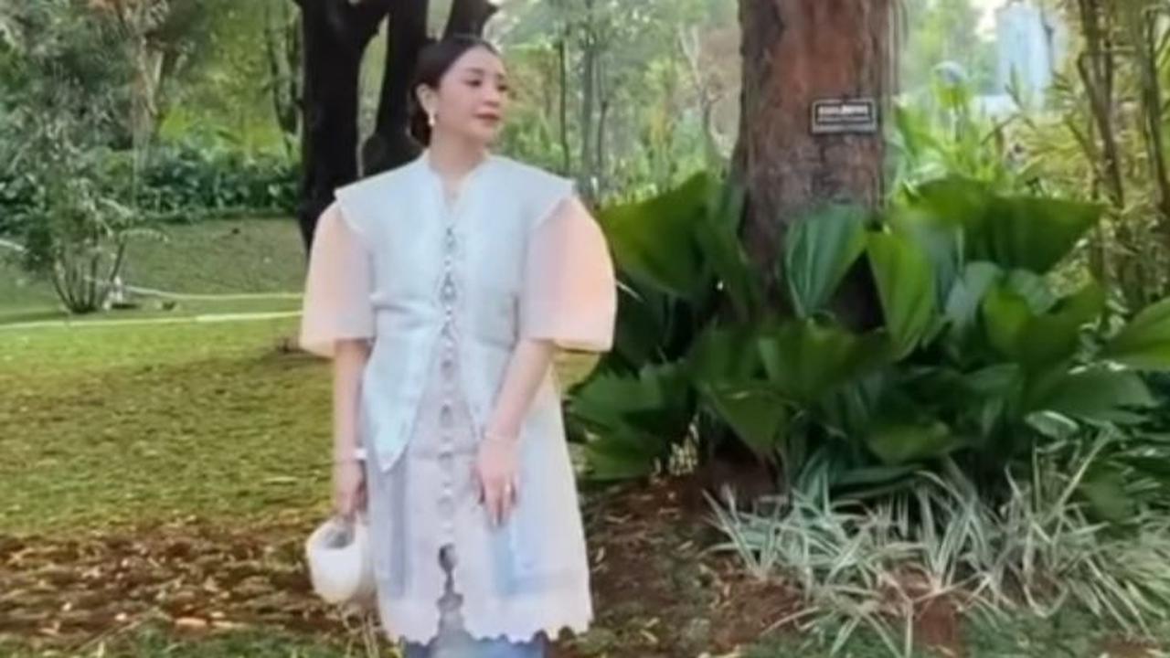 Ada juga yang menyebut jika Nagita Slavina bak ibu-ibu pejabat.