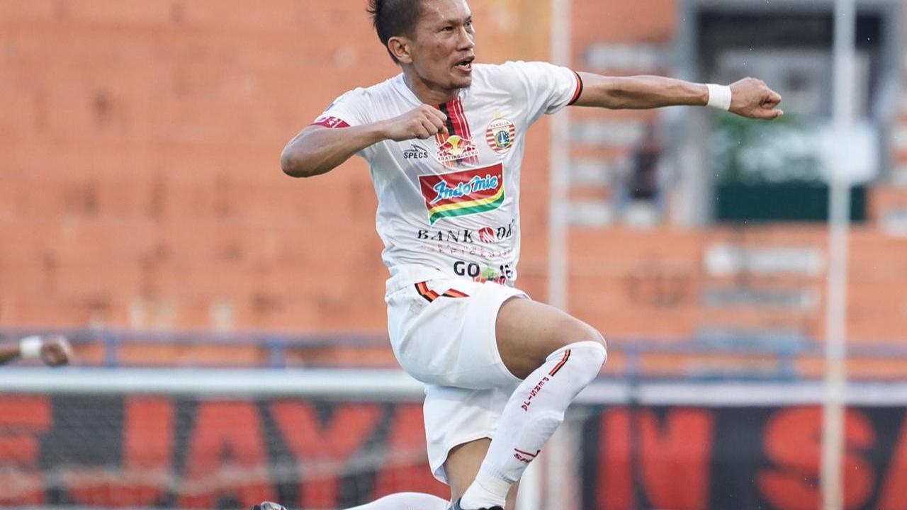 Bek Persija, Ismed Sofyan saat merayakan gol ke gawang Borneo FC pada leg kedua semifinal Piala Indonesia.