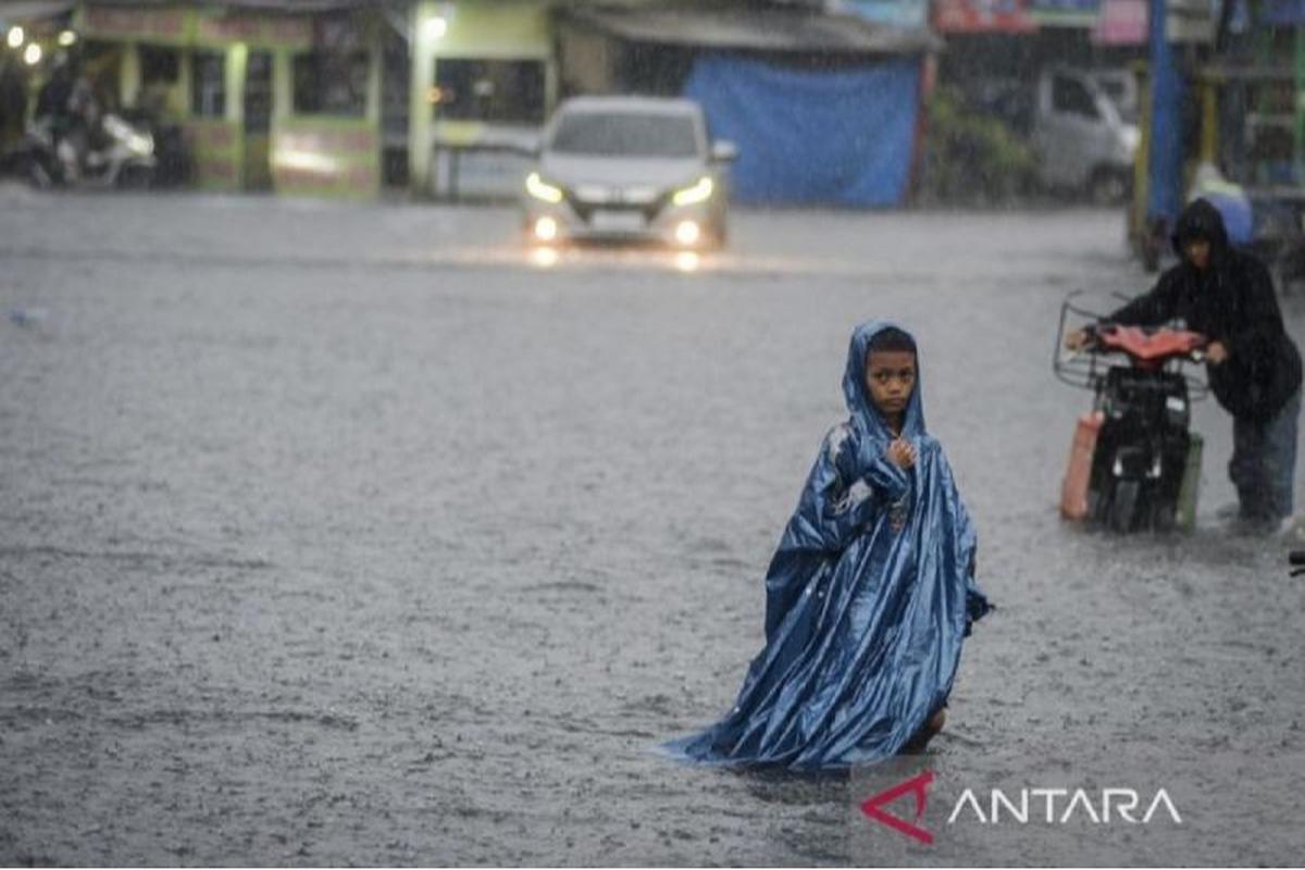 Siaga Cuaca Ekstrem, DPUPR Tangerang Pastikan 434 Pintu Air Berfungsi Normal Antisipasi Banjir