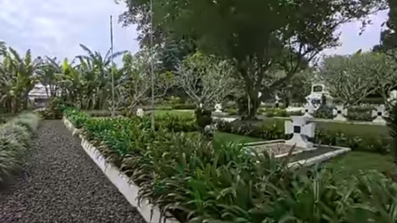 Bersih & Sejuk, Potret Makam Orang-orang Jerman Waktu Perang Dunia ke-2 di Pelosok Desa