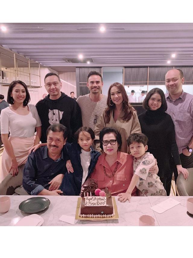 6 Momen Kedekatan Ashraf Sinclair dan Keluarga BCL