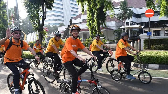 Cycling Tour Kampanye "16 Days of Activism: Unite to End Digital Violence against All Women and Girls"