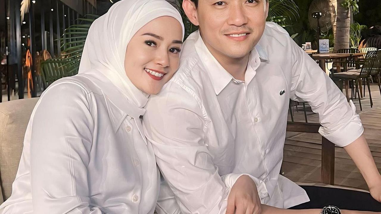 Ifan Seventeen Nyekar ke Makam Dylan Sahara, Ditemani Citra Monika