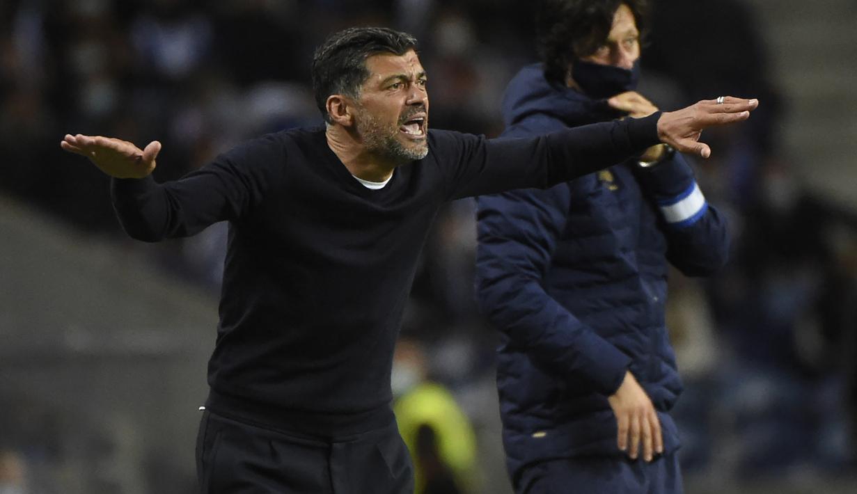 Sergio Conceicao. Sebagai pemain, ia berseragam Inter Milan selama dua musim, 2001/2002 hingga 2002/2003. Usai pensiun di PAOK Salonika pada 2010, ia memulai karier pelatihnya pada 2012. Klub-klub yang pernah dibesutnya antara lain Braga, Nantes dan kini bersama FC Porto. (AFP/Miguel Riopa)