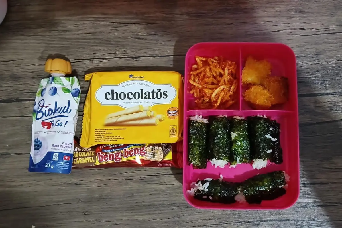 Anak di Lampung Lebih Lahap Santap Bekal Buatan Orang Tua