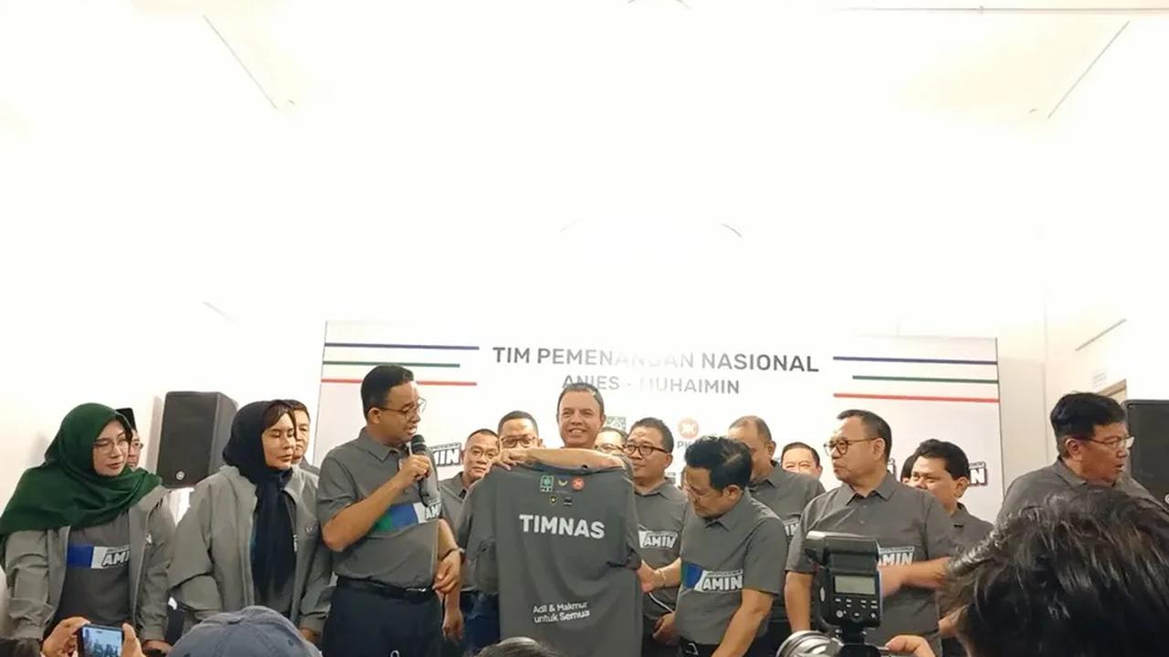 Anies kemudian menyinggung line up atau susunan tim nasional AMIN.<br>
