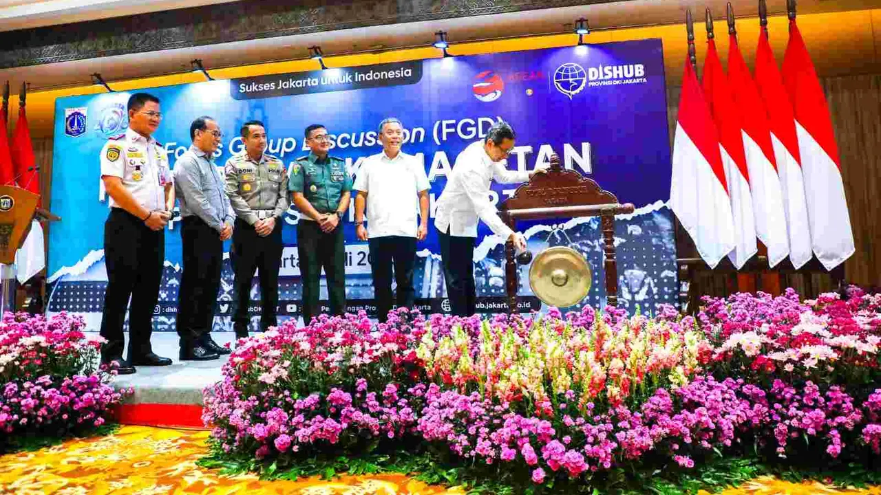 Penjabat (Pj) Gubernur DKI Jakarta Heru Budi Hartono resmi membuka Focus Group Discussion (FGD) Penanganan Kemacetan di DKI Jakarta.