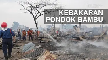 Akibat ledakan kompor di sebuah rumah kontrakan puluhan bangunan di Pondok Bambu hangus terbakar. 