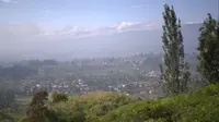 Keadaan Desa Lebakmuncang Dari Atas Bukit (istimewa/apikuncang)