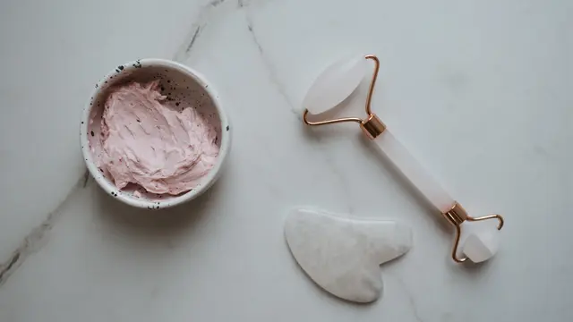 9 Cara Menggunakan Lulur dengan Tepat agar Dapat Manfaat Lebih Maksimal