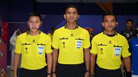 Wasit asal Malaysia, Muhammad Nazmi (tengah) (Dok. FA Malaysia).
