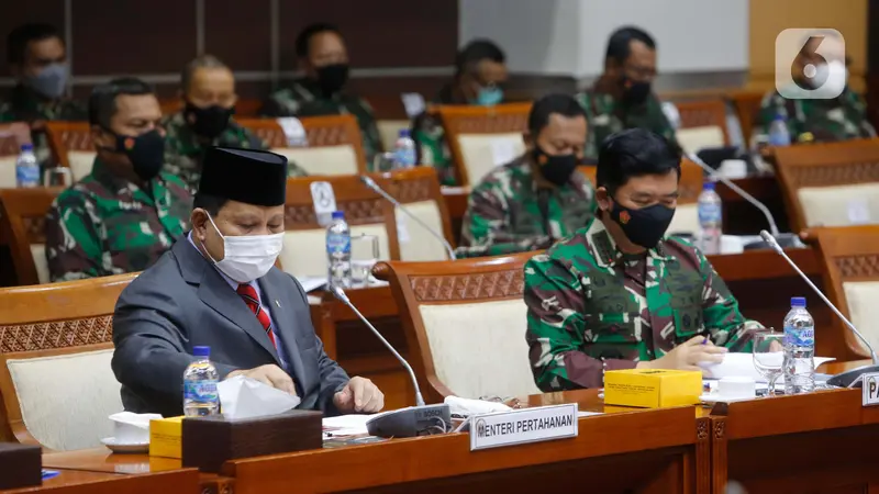 Menhan Prabowo Hadiri Rapat dengan Komisi I DPR