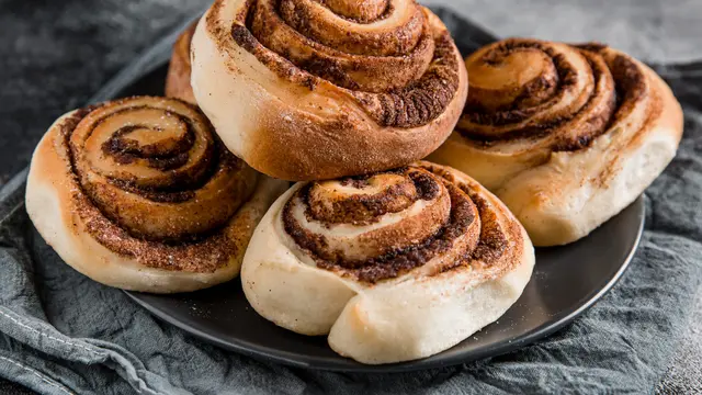 Cinnamon Roll