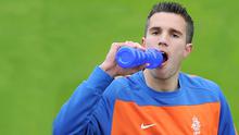 Robin van Persie dalam sebuah sesi latihan bersama Timnas Belanda pada persiapan Piala Dunia 2010 di Seefeld, 20 Mei 2010. AFP PHOTO/JOE KLAMAR