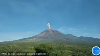 Gunung Semeru kembali erupsi keluarkan abu vulkanik setinggi 800 meter (Istimewa)